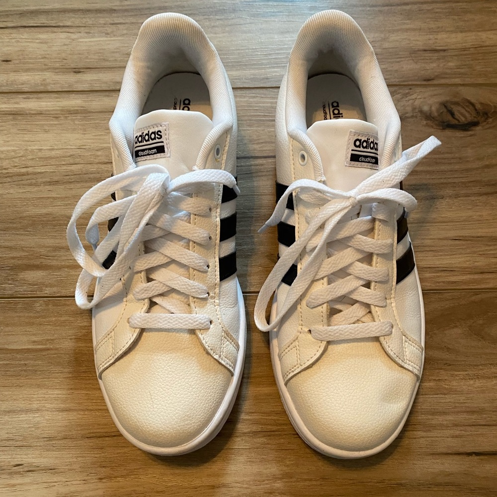 Adidas cloudfoam advantage sneakers